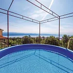Great View Montage Pool Intact Nature 1600m2 Lovran