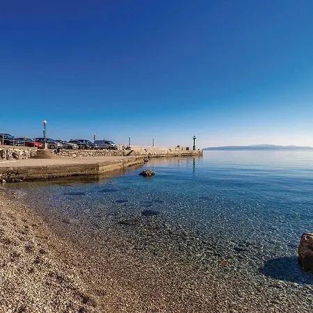 Great View Montage Pool Intact Nature 1600m2 Lovran