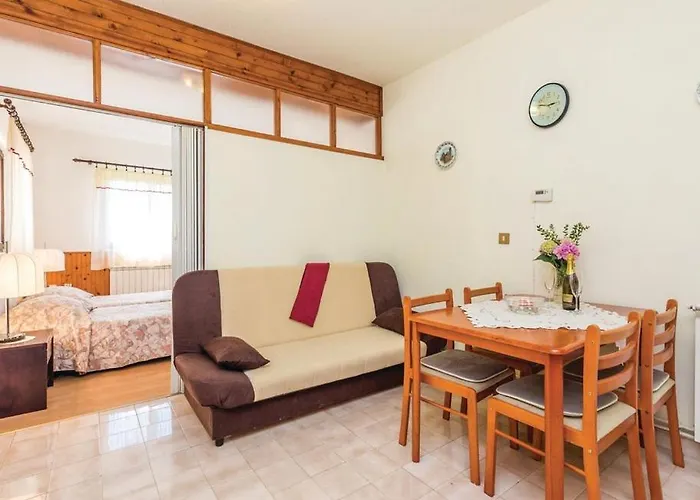 Great View Montage Pool Intact Nature 1600m2 * Lovran