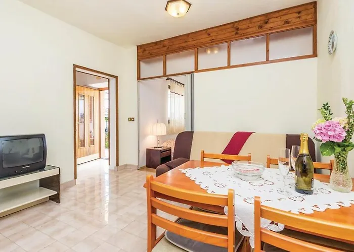 Great View Montage Pool Intact Nature 1600m2 Lovran